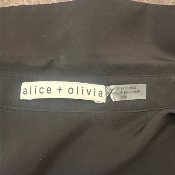 Alice + Olivia Brady Floral Slim Fit Silk Button-Up Shirt size M - Picture 8 of 10